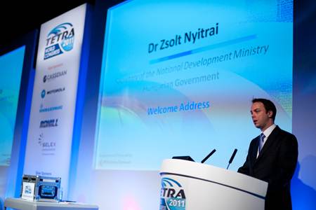 O fenomenie TETRY najlepiej świadczy jej popularność na pozostałych czterech kontynentach - powiedział Zsolt Nyitrai z Ministerstwa Rozwoju Narodowego podczas Światowego Kongresu TETRY 2011