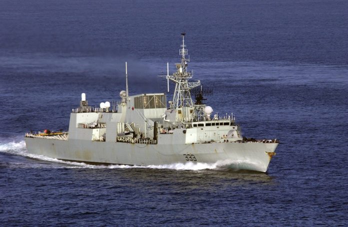 Kanadyjska-fregata-rakietowa-HMCS-Toronto.jpg