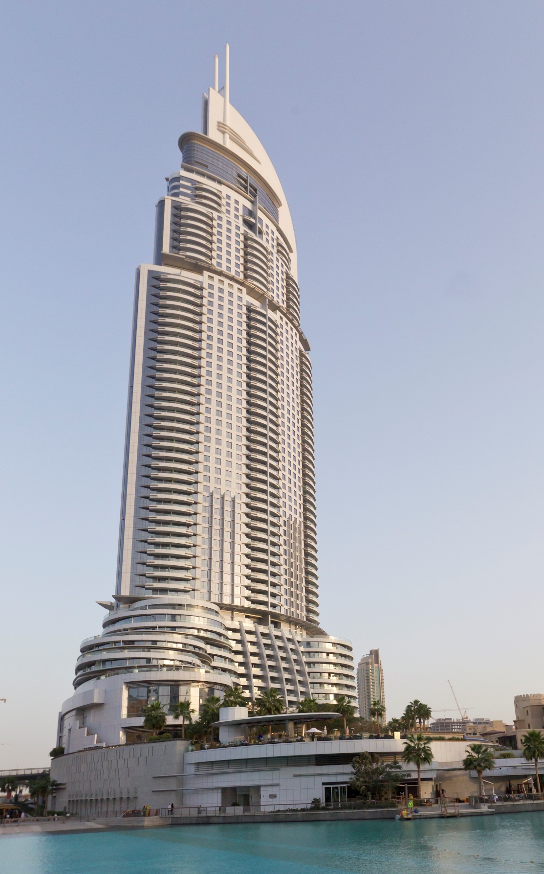 Dubai-Address Hotel Dubai-Airbus