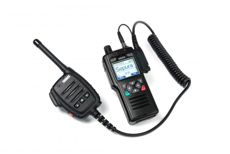 Sepura-STP8100-microphone-speaker-connected.jpg